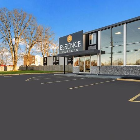 Essence Express Wayne Hotel Екстериор снимка