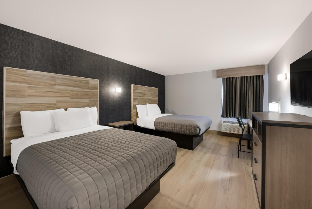 Essence Express Wayne Hotel Екстериор снимка