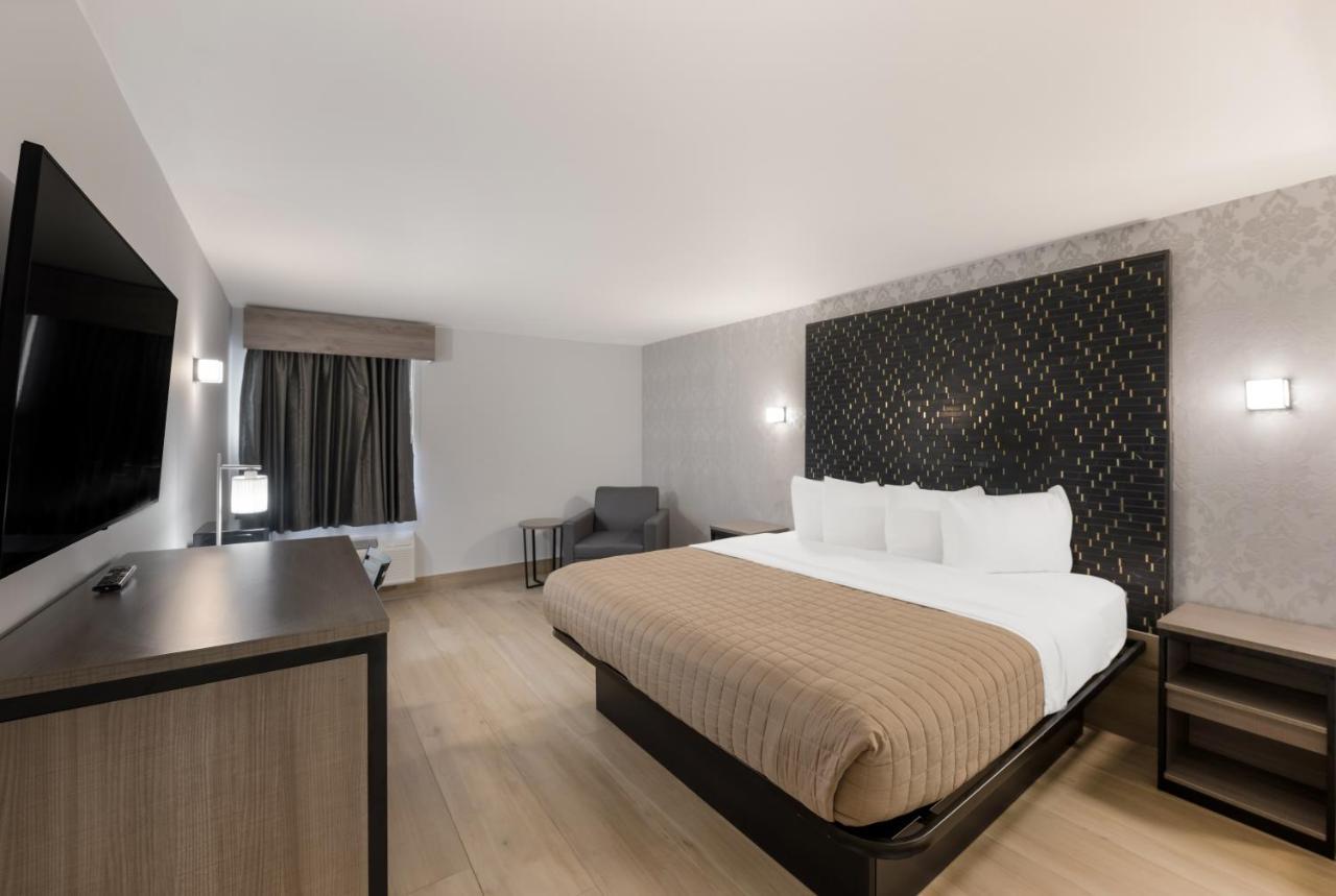 Essence Express Wayne Hotel Екстериор снимка