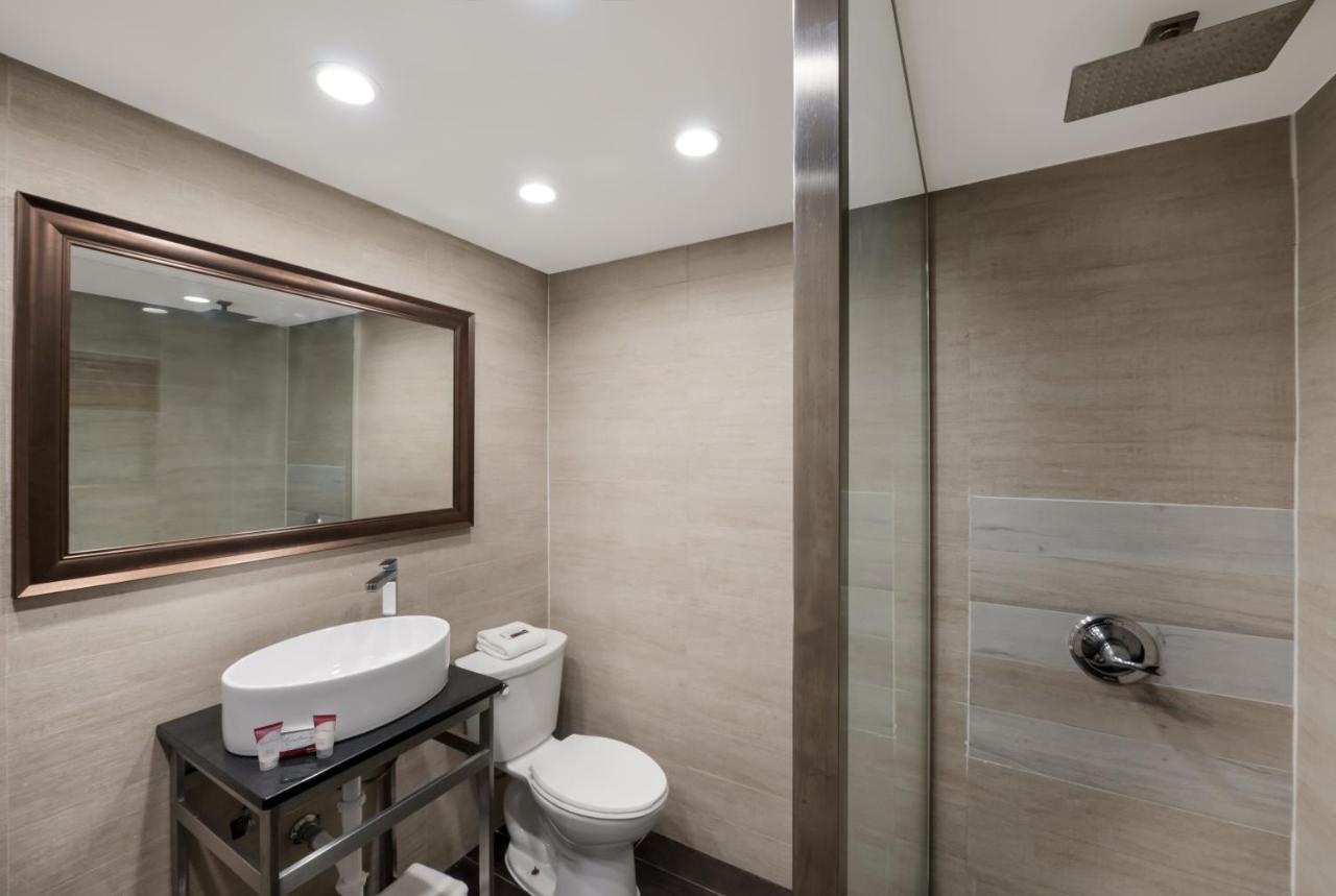 Essence Express Wayne Hotel Екстериор снимка