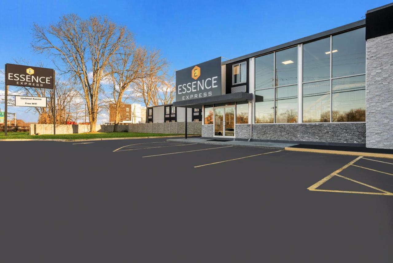 Essence Express Wayne Hotel Екстериор снимка