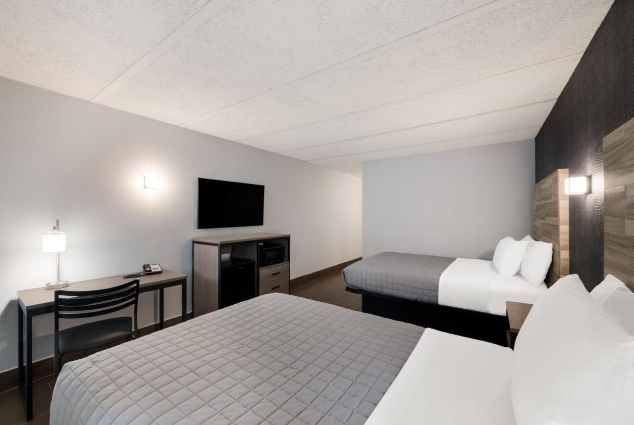 Essence Express Wayne Hotel Екстериор снимка