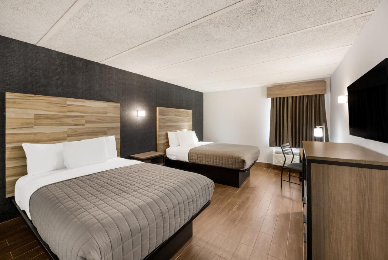 Essence Express Wayne Hotel Екстериор снимка
