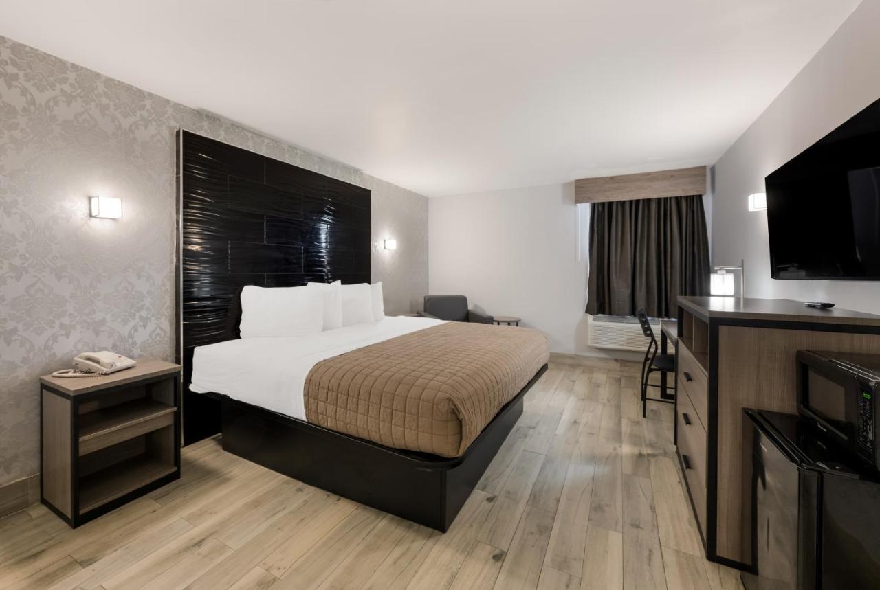 Essence Express Wayne Hotel Екстериор снимка
