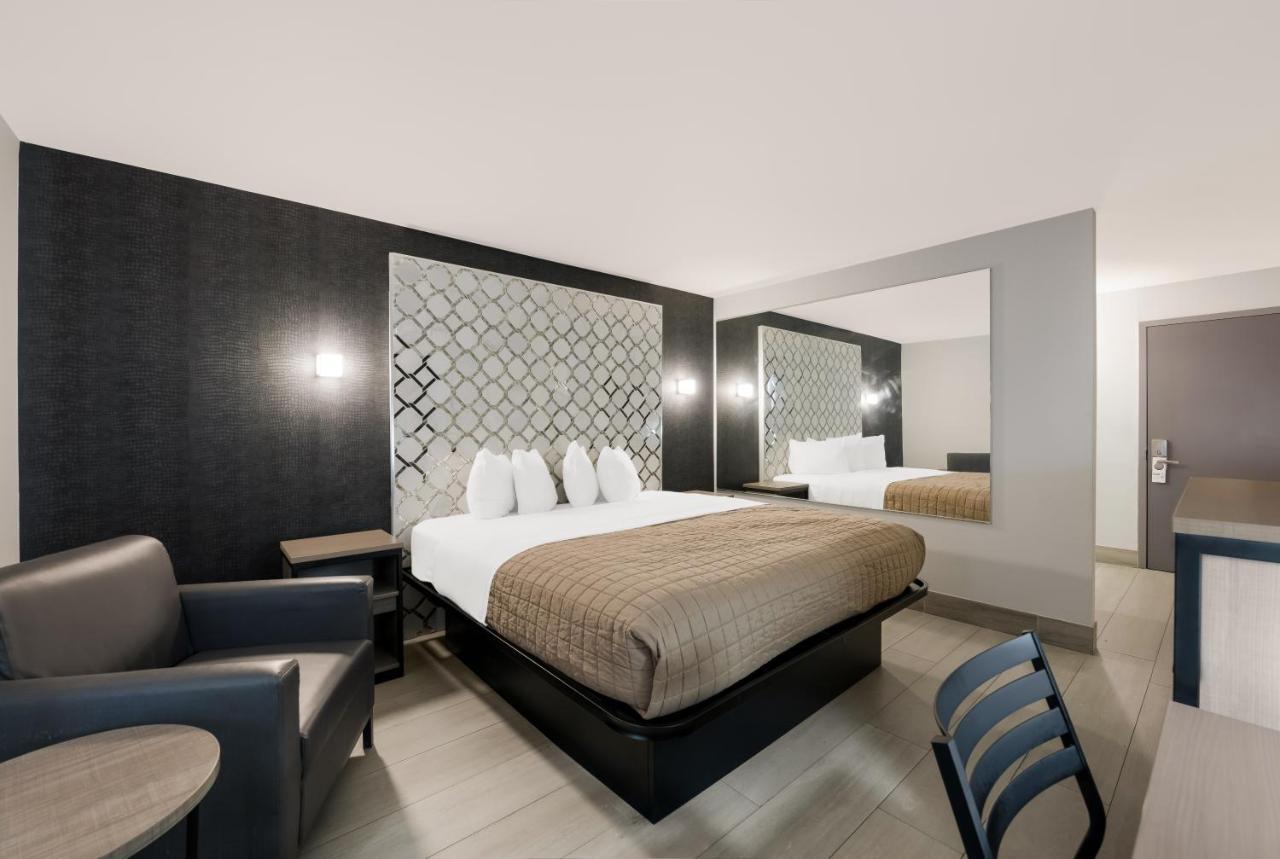 Essence Express Wayne Hotel Екстериор снимка